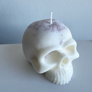 hand made 100% soy wax eco-friendly non-toxic skull candle